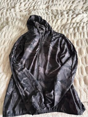 ZYIA Black & Gray Camo Zip Hoodie